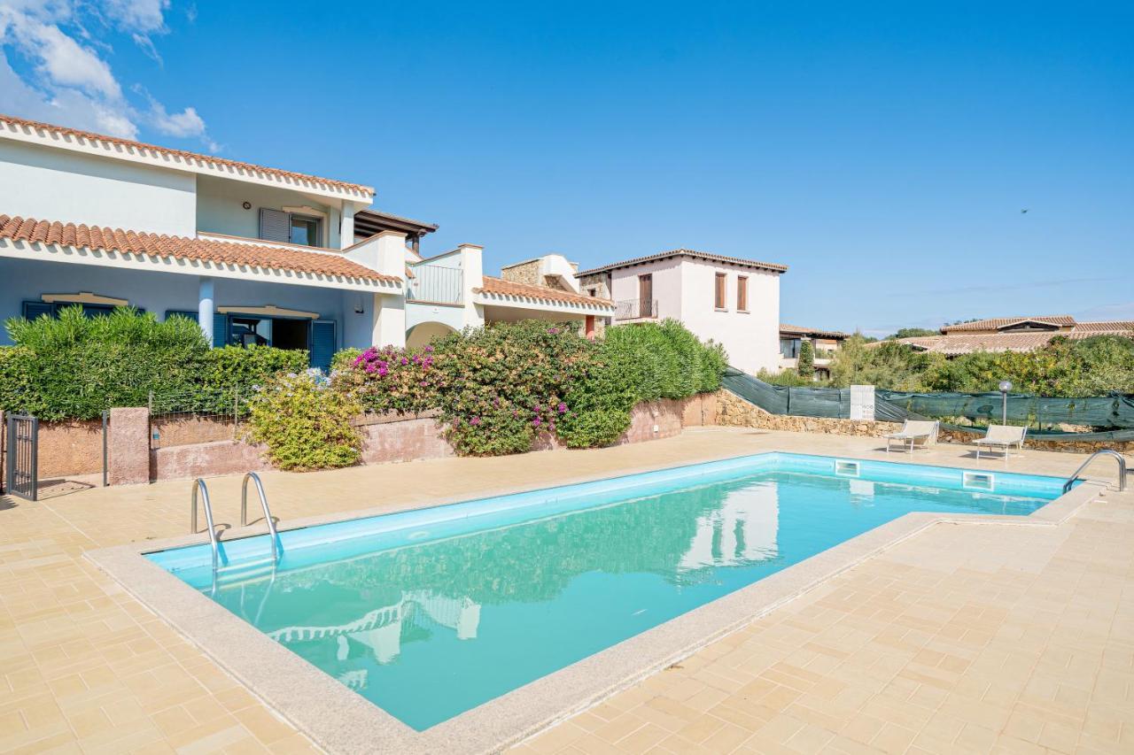 Apartments In Residence With Swimming Pool In Cala Girgolu Monte Petrosu Dış mekan fotoğraf